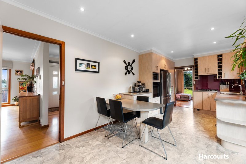 Photo - 33 Wildwood Avenue, Vermont South VIC 3133 - Image 9