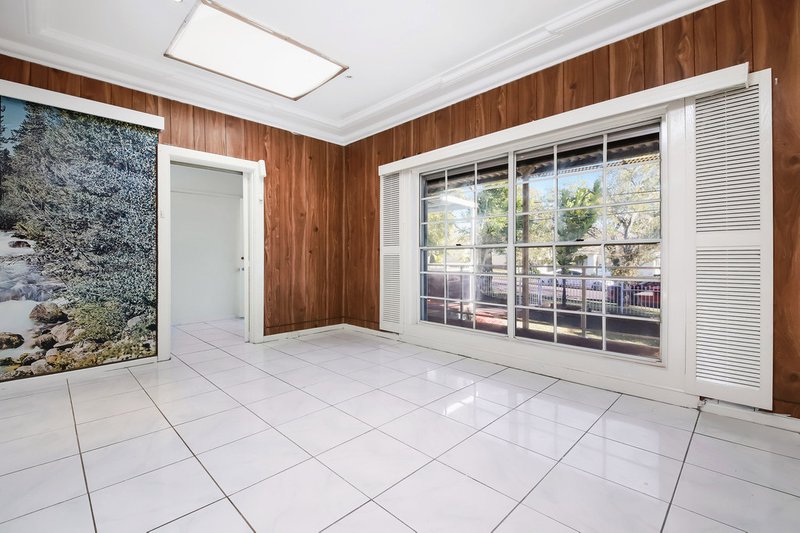 Photo - 33 Wilkins Street, Yagoona NSW 2199 - Image 2