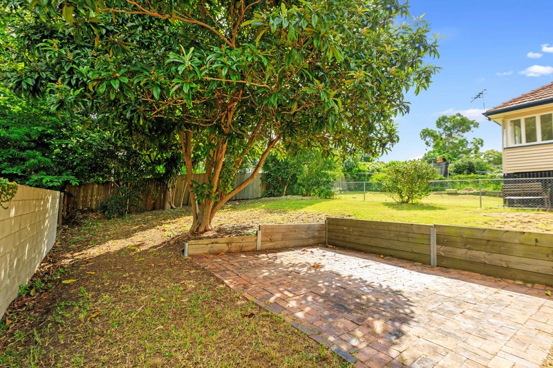 Photo - 33 Wills Street, Coorparoo QLD 4151 - Image 10