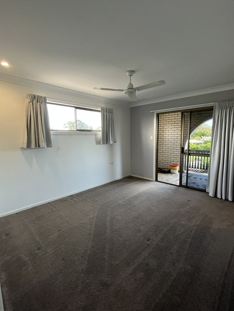 Photo - 33 Wilson Street, Kepnock QLD 4670 - Image 15