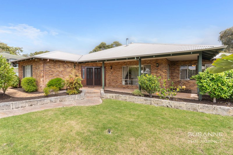 33 Winsor Road, Kalamunda WA 6076