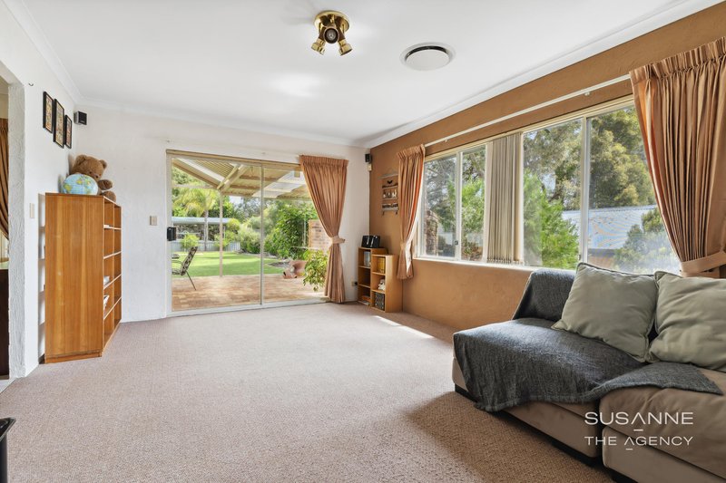 Photo - 33 Winsor Road, Kalamunda WA 6076 - Image 13