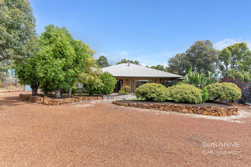 Photo - 33 Winsor Road, Kalamunda WA 6076 - Image 34