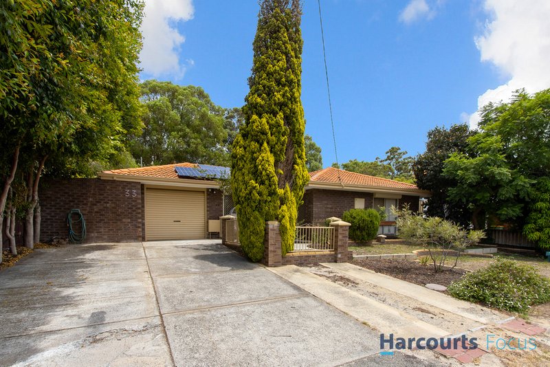 33 Woburn Way, Kelmscott WA 6111