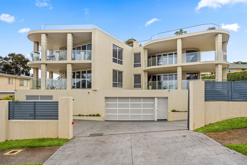 Photo - 3/3 Wollongong Street, Shellharbour NSW 2529 - Image 2