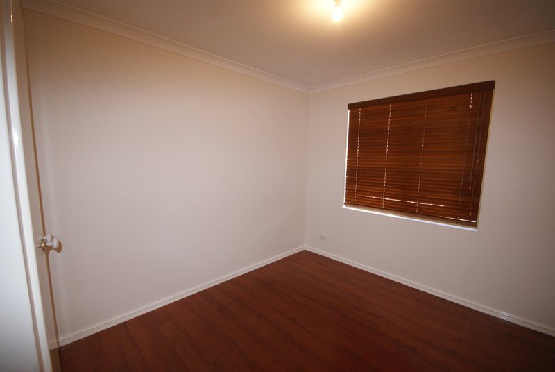 Photo - 33 Woodbridge Drive, Cooloongup WA 6168 - Image 10