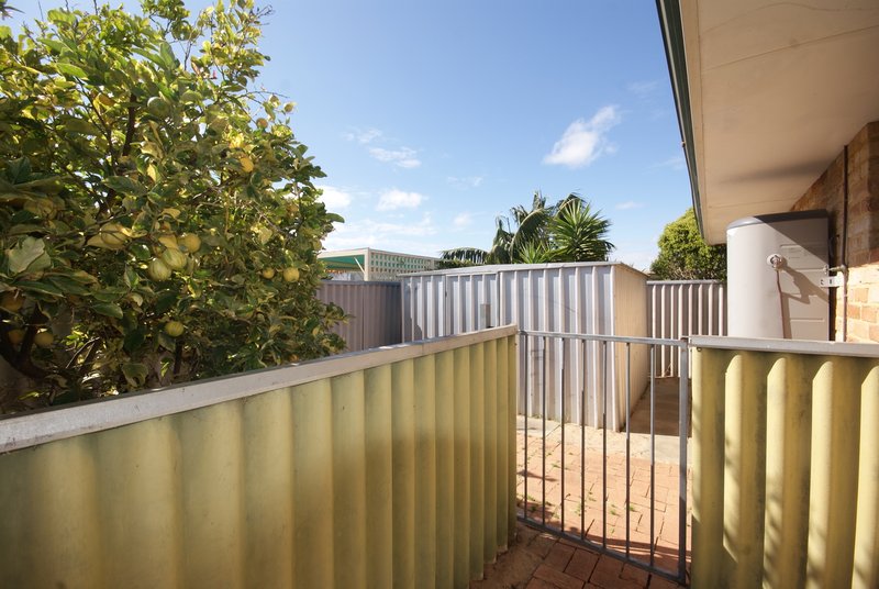 Photo - 33 Woodbridge Drive, Cooloongup WA 6168 - Image 20