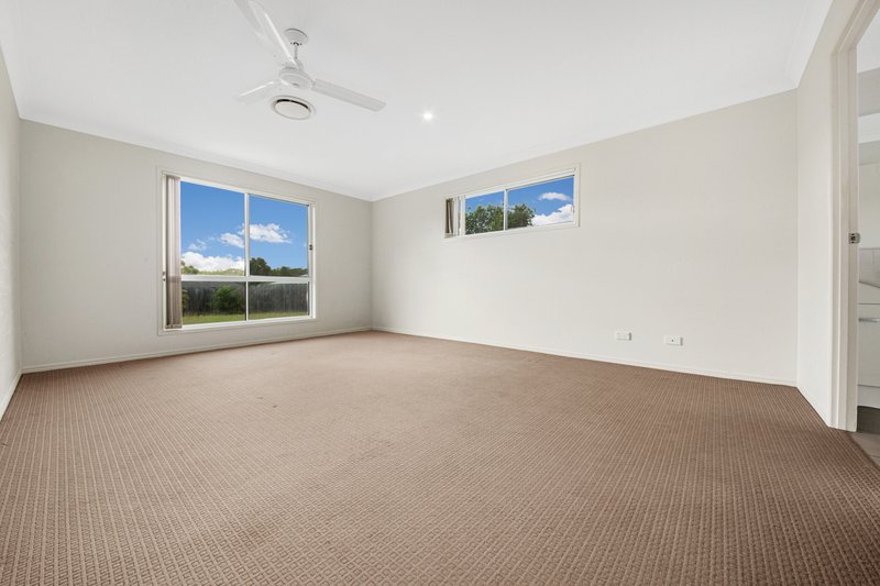 Photo - 33 Woodland Court, Kirkwood QLD 4680 - Image 11