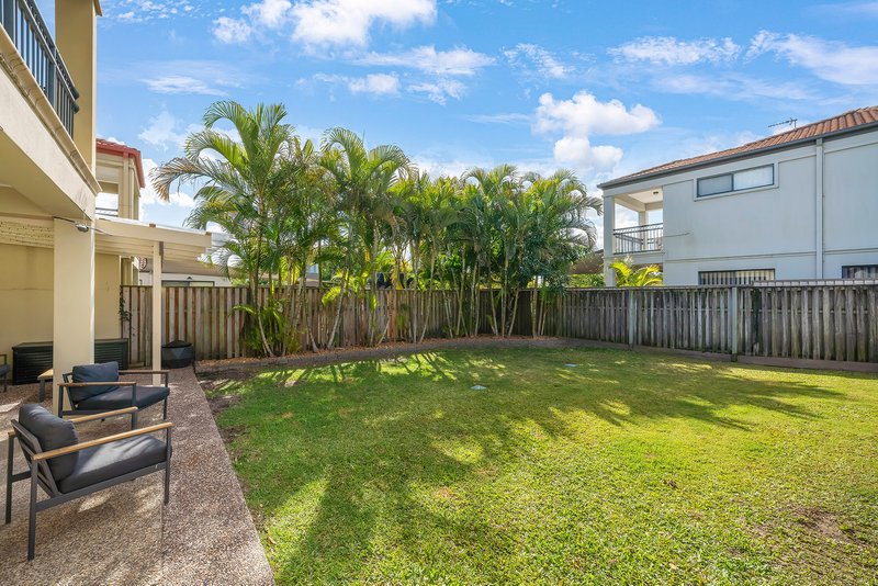 Photo - 33 Woody Views Way, Robina QLD 4226 - Image 2