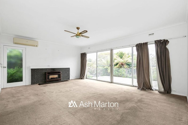 Photo - 33 Woolston Drive, Frankston South VIC 3199 - Image 3