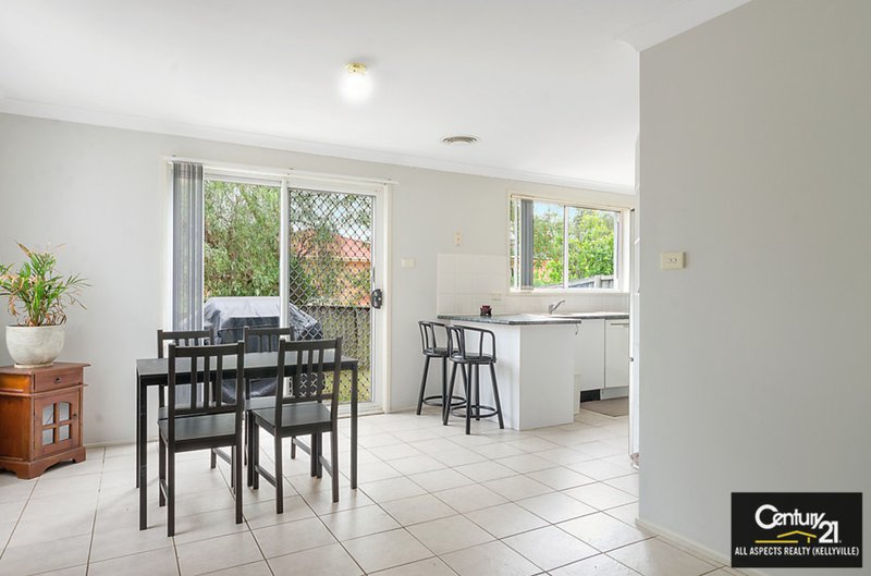 Photo - 33 Yellowgum Avenue, Rouse Hill NSW 2155 - Image 4