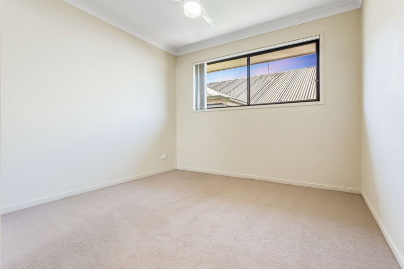 Photo - 33 Zephyr Street, Griffin QLD 4503 - Image 15