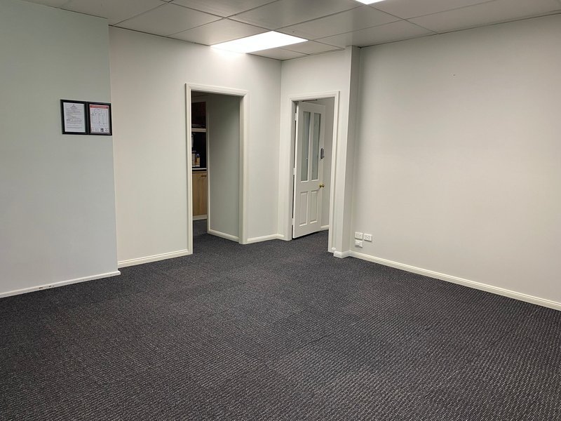 Photo - 3/30-32 Hely Street, Wyong NSW 2259 - Image 2