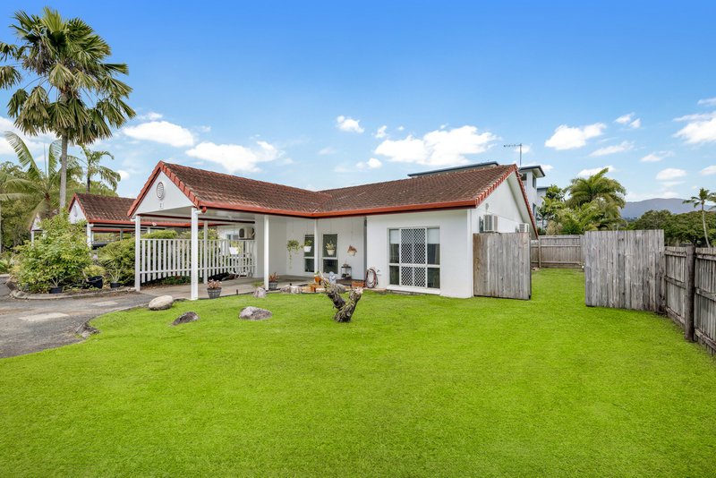 Photo - 3/30-32 Springfield Crescent, Manoora QLD 4870 - Image 2