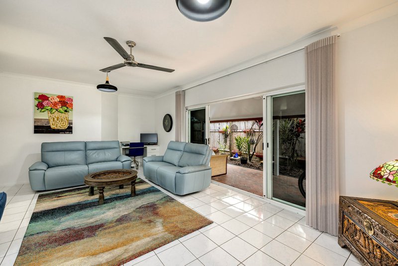 Photo - 3/30-32 Springfield Crescent, Manoora QLD 4870 - Image 3