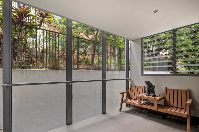 Photo - 3/30 Bellevue Parade, Taringa QLD 4068 - Image 3