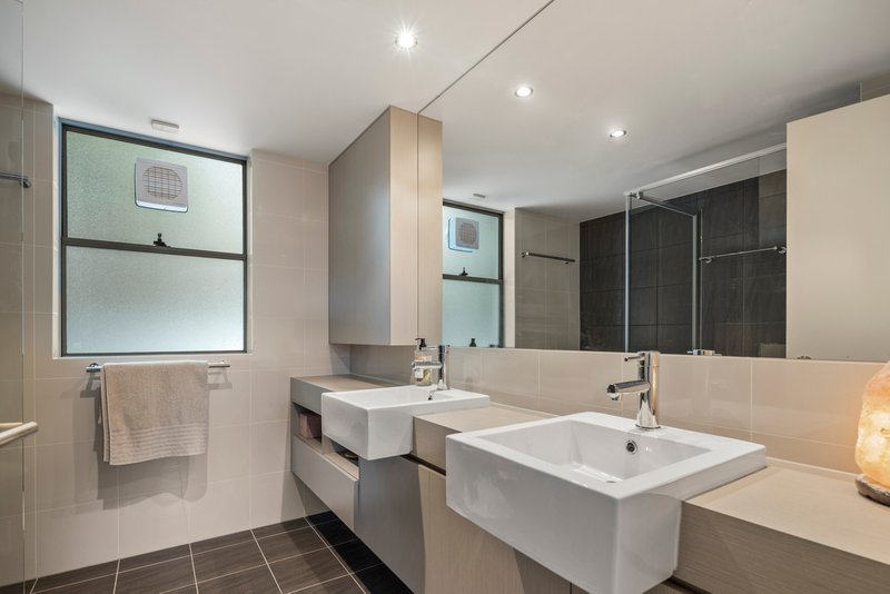 Photo - 3/30 Bellevue Parade, Taringa QLD 4068 - Image 8