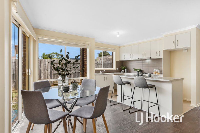 Photo - 3/30 Bride Avenue, Hampton Park VIC 3976 - Image 9