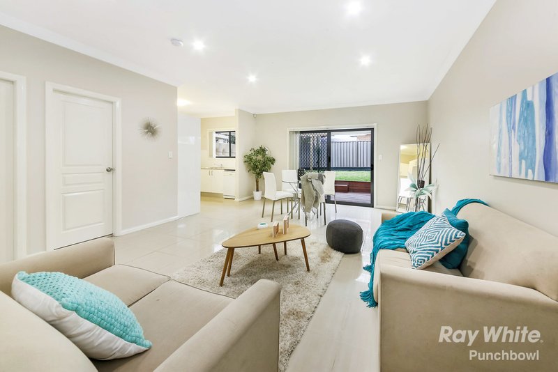 Photo - 3/30 Chiswick Road, Greenacre NSW 2190 - Image 3