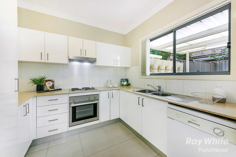 Photo - 3/30 Chiswick Road, Greenacre NSW 2190 - Image 8