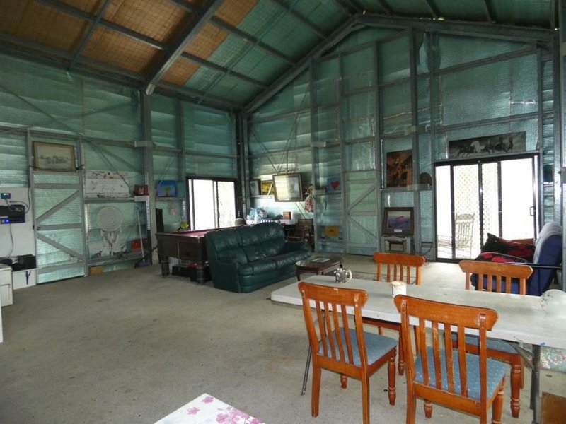 Photo - 330 Cross Road, Euleilah QLD 4674 - Image 12