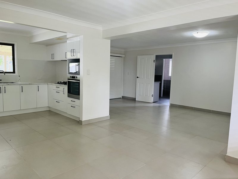 Photo - 330 Ham Road, Wishart QLD 4122 - Image 3