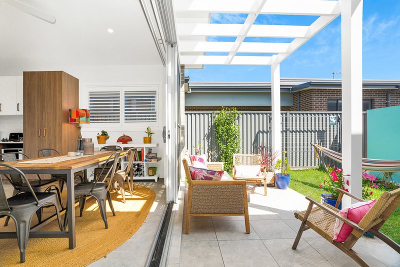 Photo - 3/30 King Street, Umina Beach NSW 2257 - Image 4