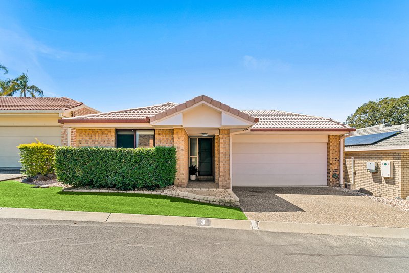 Photo - 3/30 Lindeman Place, Eight Mile Plains QLD 4113 - Image 1