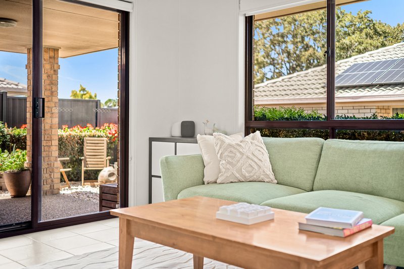 Photo - 3/30 Lindeman Place, Eight Mile Plains QLD 4113 - Image 3