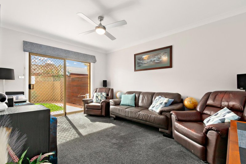 Photo - 3/30 Magenta Square, Amaroo ACT 2914 - Image 2
