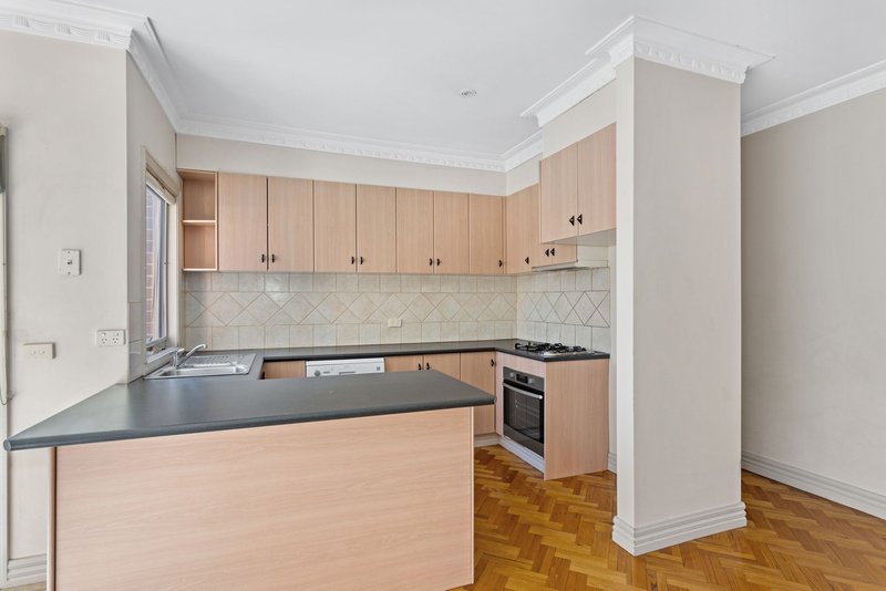 Photo - 3/30 Neville Street, Carnegie VIC 3163 - Image 2