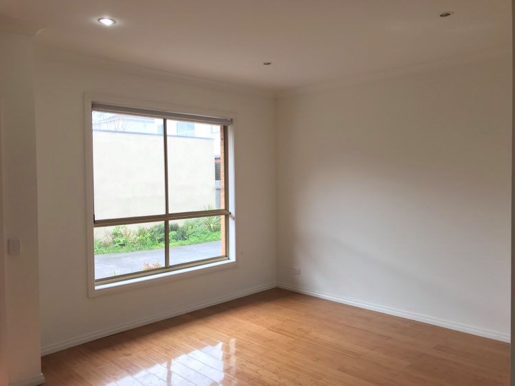 Photo - 3/30 Pickett Street, Reservoir VIC 3073 - Image 2
