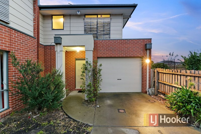 3/30 Simon Court, Hampton Park VIC 3976