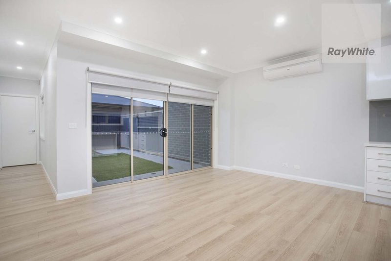 Photo - 3/30 Waratah Avenue, Tullamarine VIC 3043 - Image 12