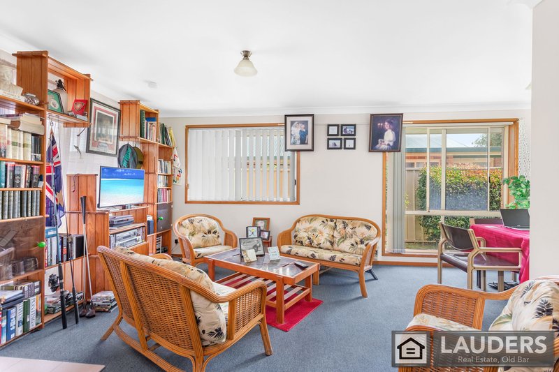 Photo - 3/30 Waterman Street, Old Bar NSW 2430 - Image 3