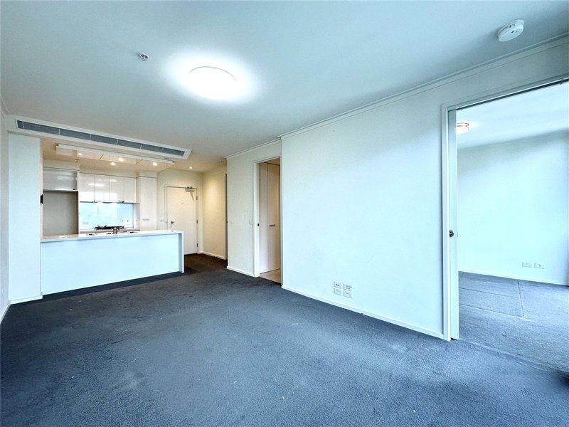 Photo - 3303/180 City Road, Southbank VIC 3006 - Image 3