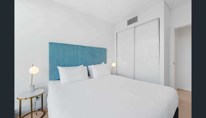 Photo - 3303/222 Margaret Street, Brisbane City QLD 4000 - Image 10
