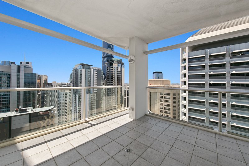 Photo - 3304/151 George Street, Brisbane City QLD 4000 - Image 4