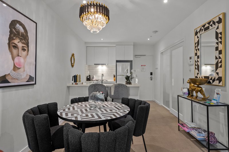Photo - 3304/250 City Road, Southbank VIC 3006 - Image 2