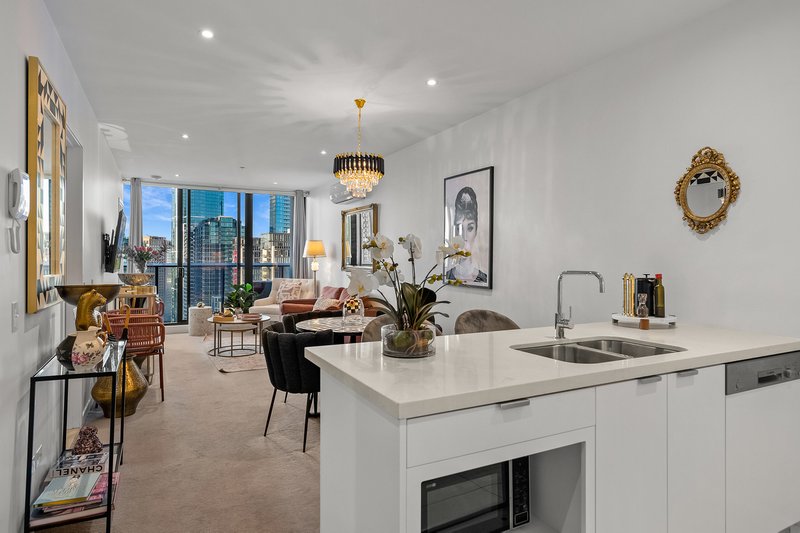 Photo - 3304/250 City Road, Southbank VIC 3006 - Image 6