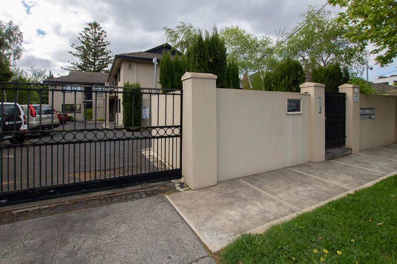 Photo - 3/305 Station Street, Fairfield VIC 3078 - Image 2