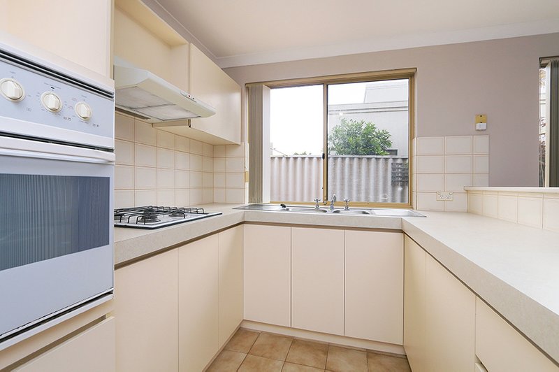 Photo - 3/309 Grand Promenade, Dianella WA 6059 - Image 13