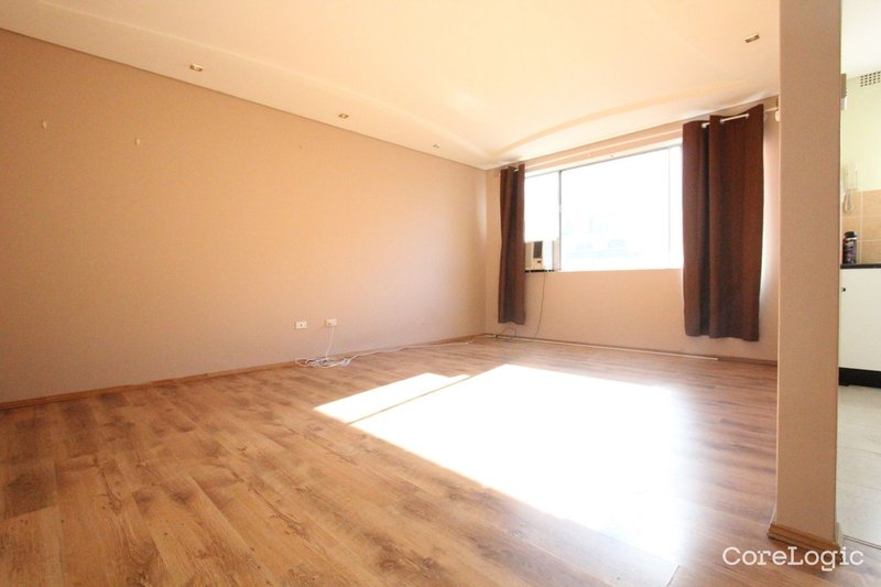 Photo - 3/31-33 Nagle Street, Liverpool NSW 2170 - Image 2