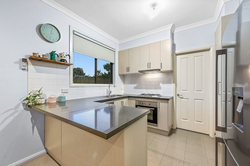 Photo - 3/31-33 Olympic Avenue, Springvale South VIC 3172 - Image 7