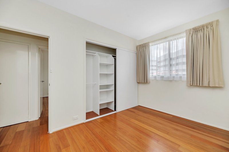 Photo - 33/1 Drew Street, Greenway ACT 2900 - Image 6