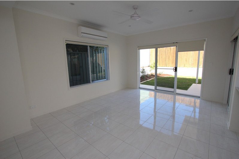 Photo - 3/31 Helles Street, Moorooka QLD 4105 - Image 2
