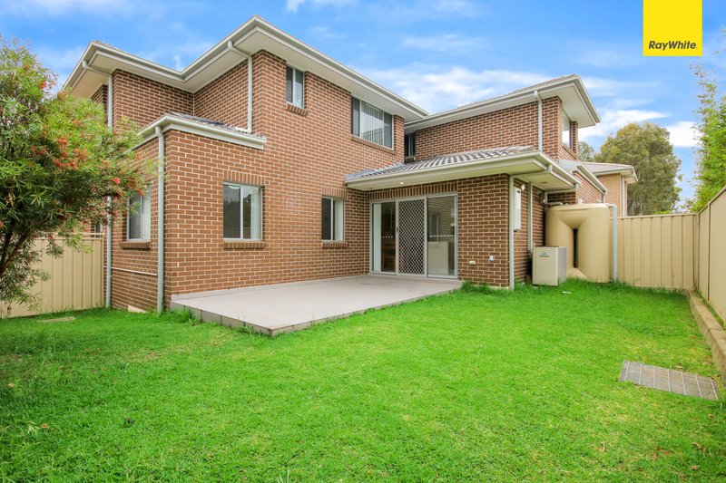 Photo - 3/31 Hillcrest Road, Quakers Hill NSW 2763 - Image 4