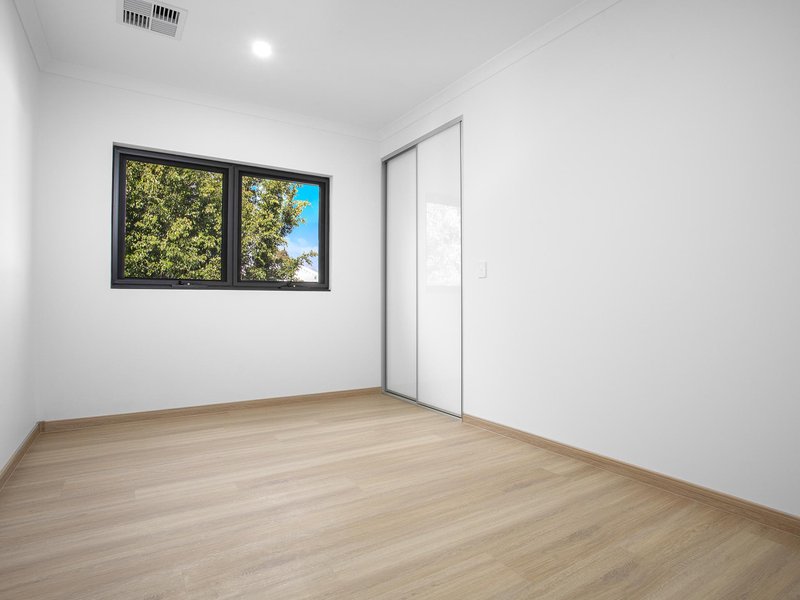 Photo - 3/31 Reynolds Road, Applecross WA 6153 - Image 13