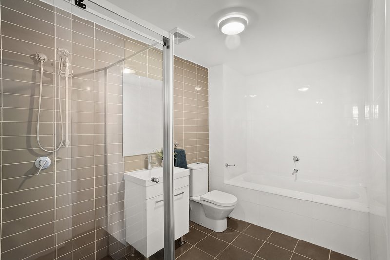 Photo - 33/1 Russell Street, Baulkham Hills NSW 2153 - Image 7