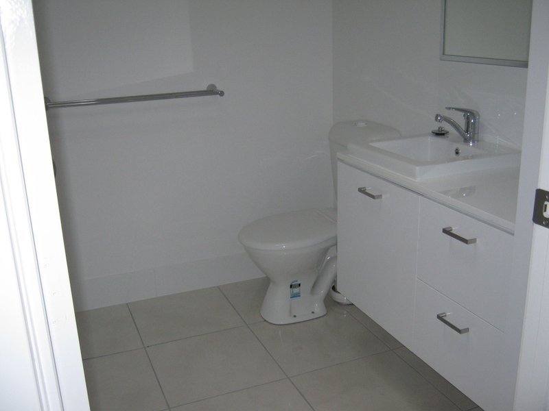 Photo - 33/1 Santa Ana Lane, Griffin QLD 4503 - Image 7